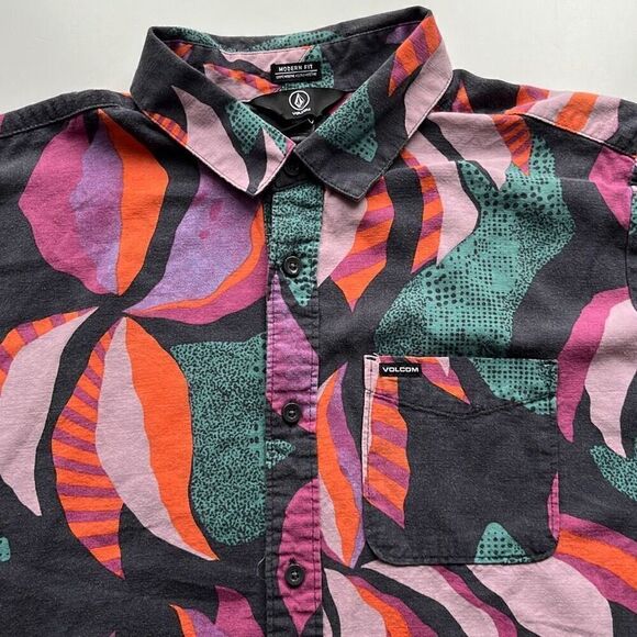 Volcom Modern Fit Tropical Short Sleeve Button Front Mens L - Picture 1 of 7
